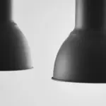 Skal din loft pendel hænge med krog eller lampeskinne? Fordele og ulemper ved hver løsning